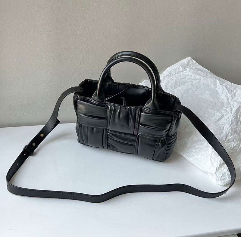 genuine leather designer bag high quality handbag lady shoulder Bag luxury crossbody bag purse real leather designer handbag leather chain messenger bags, Brown
genuine leather designer bag high quality handbag lady shoulder Bag luxury crossbody bag purse real leather designer handbag leather chain messenger bags, Brown