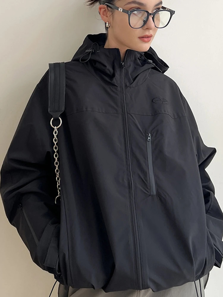 Women's Jackets Y2K Vintage Windbreaker Jacket Women Bomber jacket Streetwear Hooded Outerwear Oversized Hip Hop Techwear Black Coat 231031