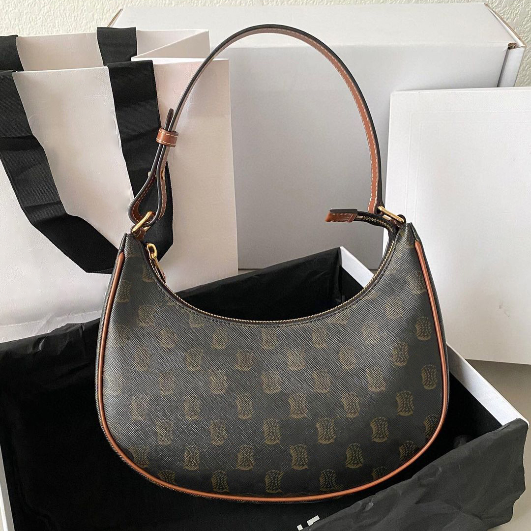 Luxury Designer clutch Bag TRIOMPHE AVA Cases celins tote Underarm pouch mens zipper closure bag top quality crossbody womens Genuine leather handbag Shoulder Bags, Black mon0gram
Luxury Designer clutch Bag TRIOMPHE AVA Cases celins tote Underarm pouch mens zipper closure bag top quality crossbody womens Genuine leather handbag Shoulder Bags, Black mon0gram