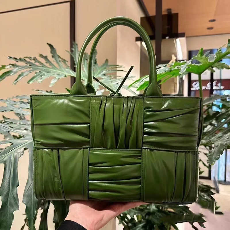 Primavera/Estate 2023 Nuova Moda Versatile Makaron Pieghettato In Pelle Olio La…