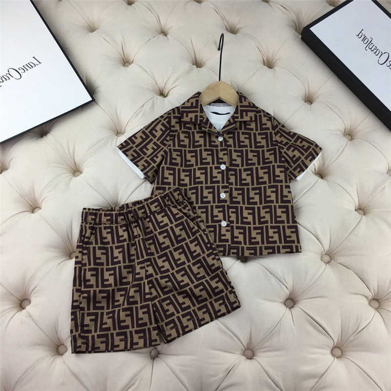 23ss baby set kids sets kid designer shirt shorts suit Summer Boys Set Baby Fashionable Personality Fashion Letter Short Sleeve Shirt Shorts suits, Suit (top+shorts)
23ss baby set kids sets kid designer shirt shorts suit Summer Boys Set Baby Fashionable Personality Fashion Letter Short Sleeve Shirt Shorts suits, Suit (top+shorts)