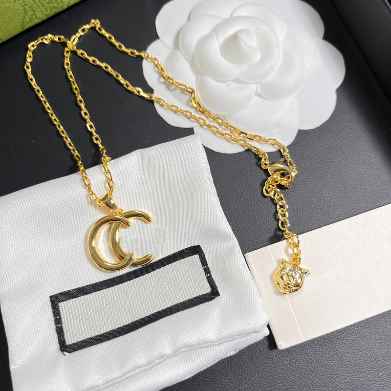 Designer Necklace Luxury Chain for Women Delicate Fashion Style Necklaces Popular Classic Brand Selected Gift Luxury Quality Gifts Family Friend Couple
Designer Necklace Luxury Chain for Women Delicate Fashion Style Necklaces Popular Classic Brand Selected Gift Luxury Quality Gifts Family Friend Couple