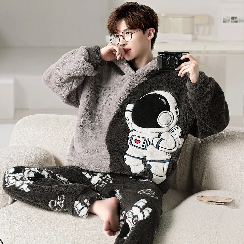 Men's Sleepwear Winter Men Pijama Sets 2PCS Adult Korean Hooded Pyjama Male Loungewear Cool Astronaut Thicken Soft Warm Pajama 231031