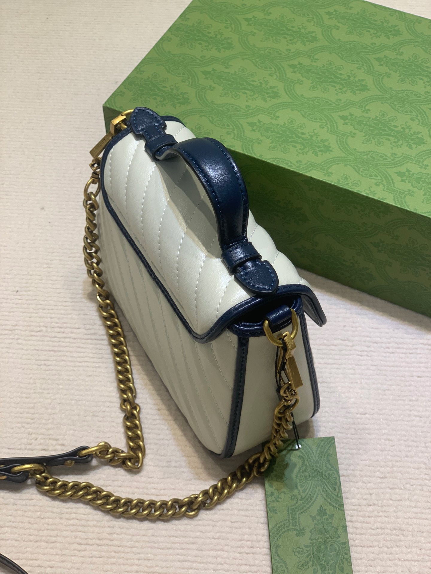 Designer Bag Women's Shoulder Bag Mini Messenger Bag Tote Bag Messenger Handbag Fashion Metal Handbag Classic Crossbody Bag Macaron Series Shoulder Backpack 21, 11
Designer Bag Women's Shoulder Bag Mini Messenger Bag Tote Bag Messenger Handbag Fashion Metal Handbag Classic Crossbody Bag Macaron Series Shoulder Backpack 21, 11