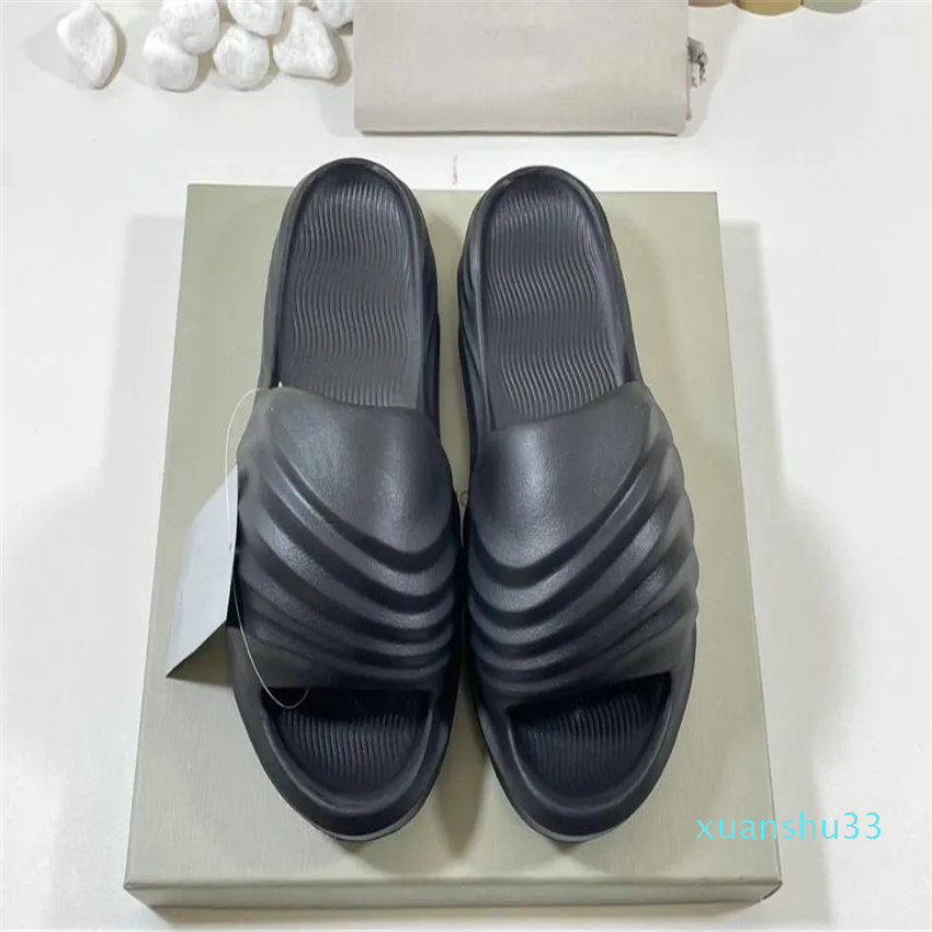 Men Slippers black Scuff Flat Sandals Pool Pillow Mules Sunset Padded Front Strap Fashionable Easy-to-wear Style Slides Fuchsia size 40-45
Men Slippers black Scuff Flat Sandals Pool Pillow Mules Sunset Padded Front Strap Fashionable Easy-to-wear Style Slides Fuchsia size 40-45