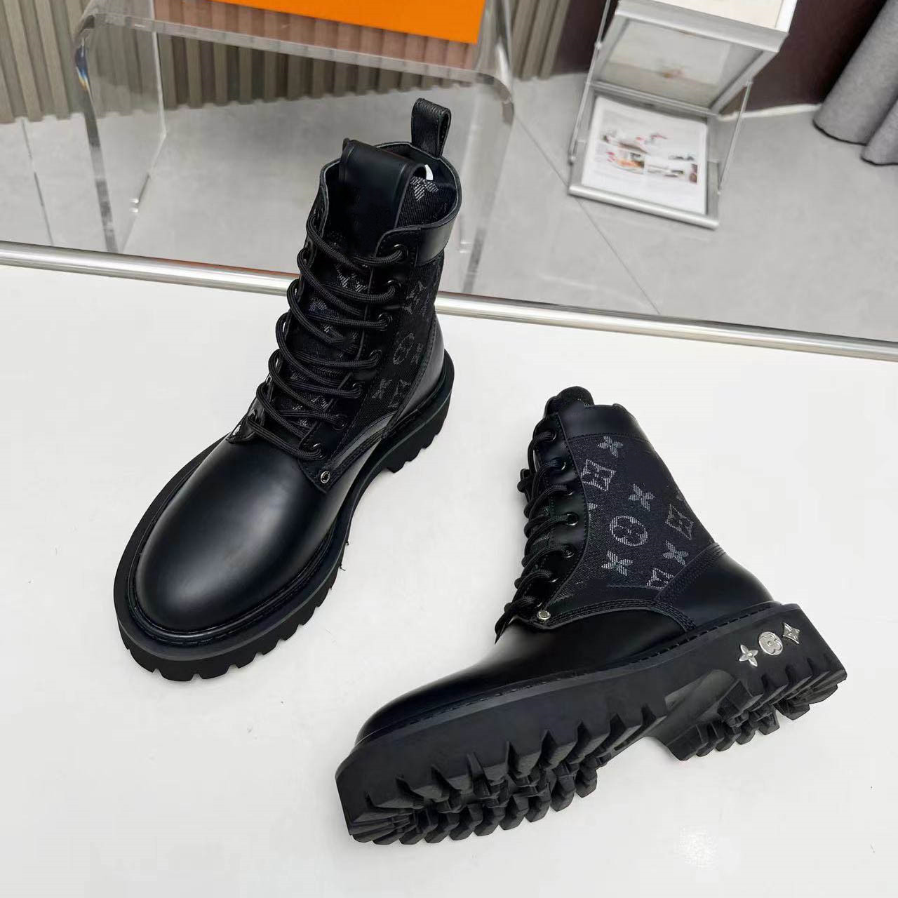 Womens designer ladies letter print winter ranger boot shoes Platform Work Boot Snow Boot Brown Black White