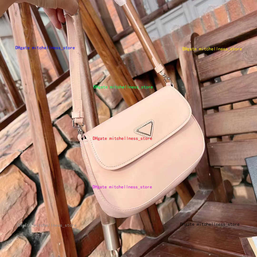 Designer women's messenger bag luxury canvas shoulder chain handbag shoulder classic fashion matching box 554139
Designer women's messenger bag luxury canvas shoulder chain handbag shoulder classic fashion matching box 554139