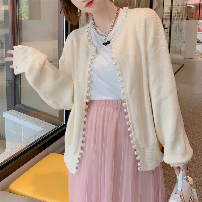 Women's Jackets DISCVRY Fashion Korean Jackets Pearls Cardigan Batwing Sleeve Wool Knit Vintage Women's Coat High Quality Jacket 231101