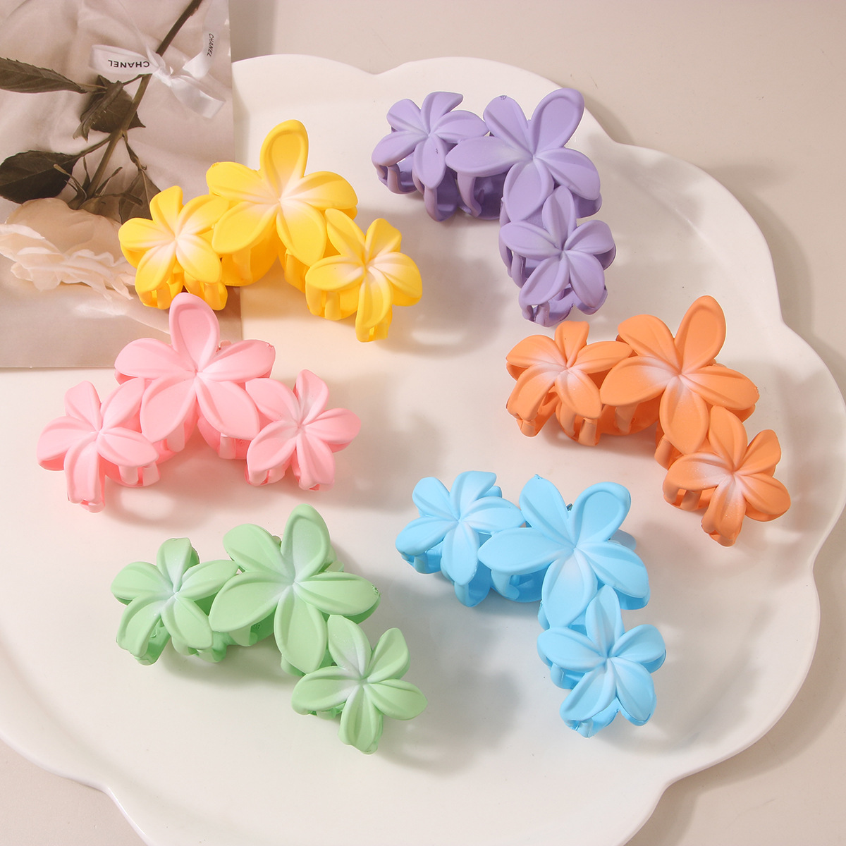 Candy Color Frangipani Hawaiian Flower Hair Clips for Women Hair Claw Clips Suit Thin Hair Large Claw Clips Beach Tropical Hair Accessories for Girls 