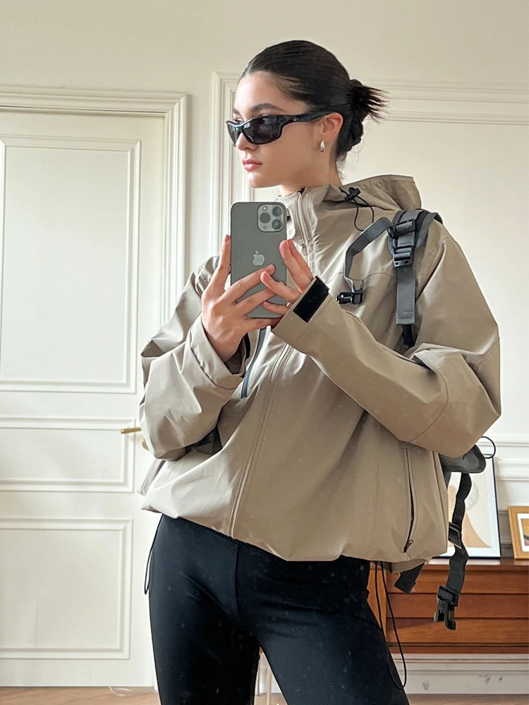 Women's Jackets Y2K Vintage Windbreaker Jacket Women Bomber jacket Streetwear Hooded Outerwear Oversized Hip Hop Techwear Black Coat 231031