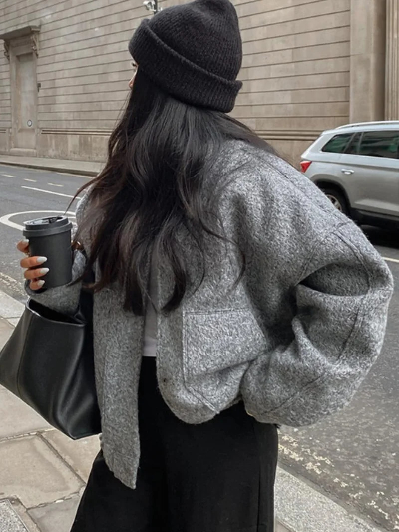 Women's Jackets 2023 Autumn Winter With Buttons Bombers Grey Long Sleeve Coat Lady Vintage Warm Pockets Outwear 231031