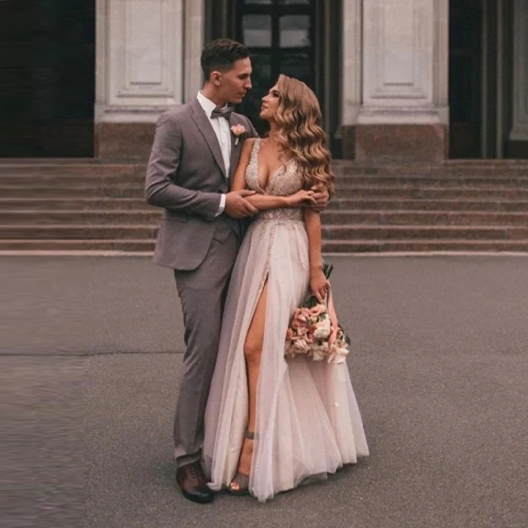 Sexy V Neck Side Split Wedding Dresses Sleeves Backless A-Line Lace Appliqued Boho Party Gowns Vestidos De Novia