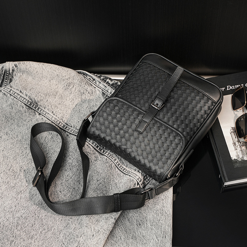 Factory wholesale men handbag England Styles woven messenger bag Preppy Style color matching printed mens shoulder bags street fashion plaid handbags 3969