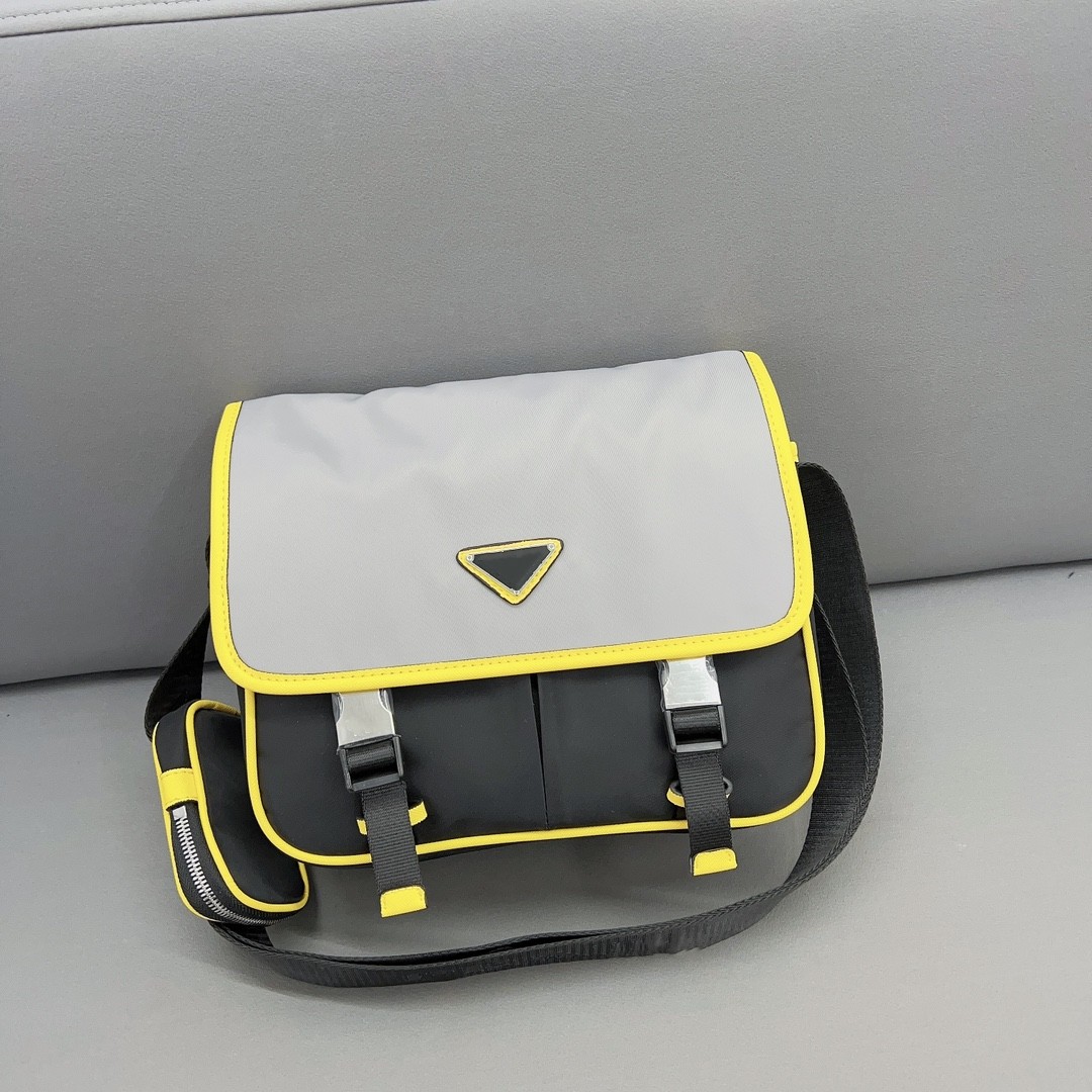 Classic Messenger bag Designer bag Crossbody Bag Single shoulder bag Nylon material handbag brand Messenger bag casual bag small square bag multi-function bag, Customize
Classic Messenger bag Designer bag Crossbody Bag Single shoulder bag Nylon material handbag brand Messenger bag casual bag small square bag multi-function bag, Customize