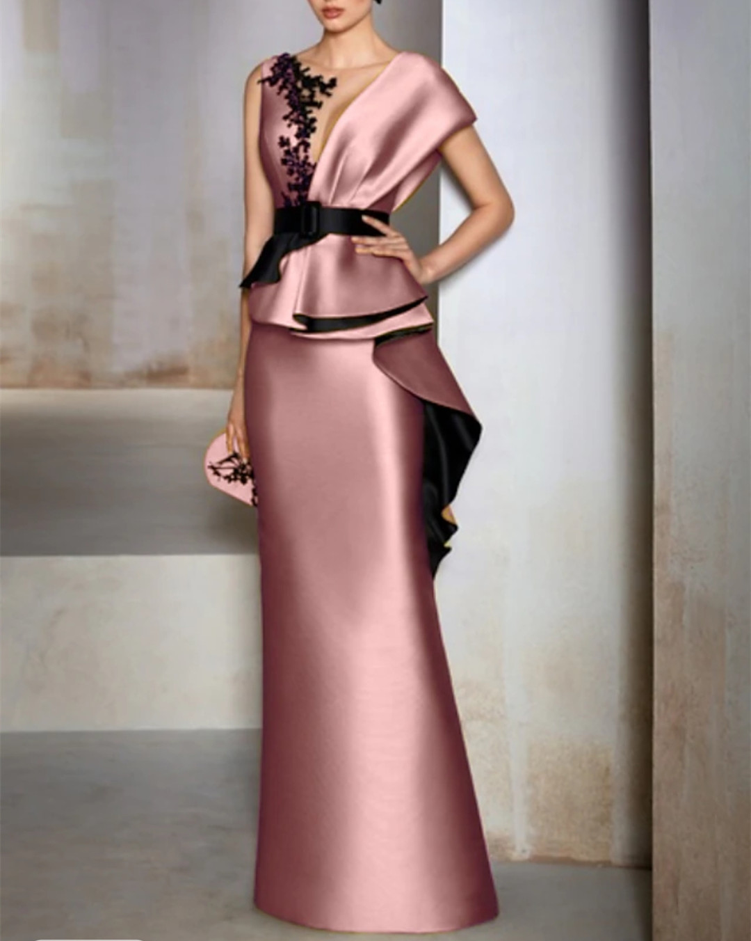 Elegant Long Satin Gold Mother of the Bride Dresses With Sash Sheath Lace Pleated Floor Length Mom of The Groom Dress Jewel Neck Black Godmother Dress