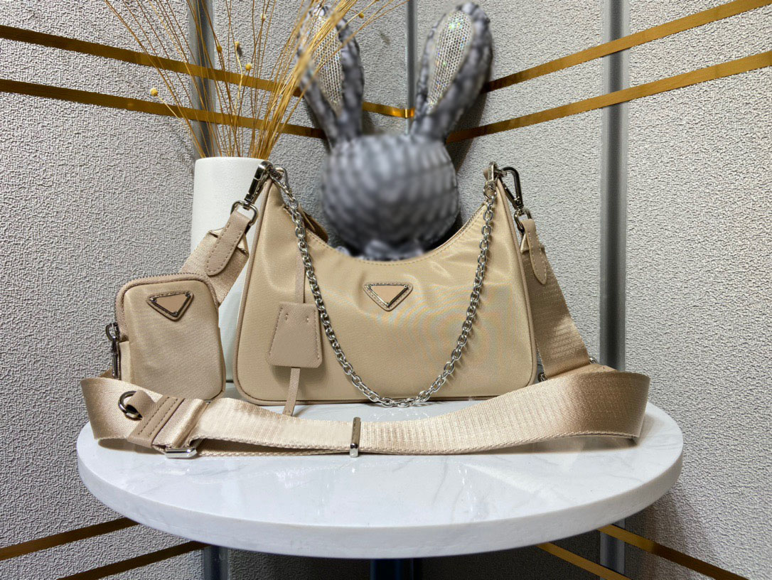 Sale 3 piece man womens Luxurys Designers bags high quality handbags cleo hobo purses nylon chain lady handbag crossbody shoulder wholesale totes fashion Wallet bag
Sale 3 piece man womens Luxurys Designers bags high quality handbags cleo hobo purses nylon chain lady handbag crossbody shoulder wholesale totes fashion Wallet bag