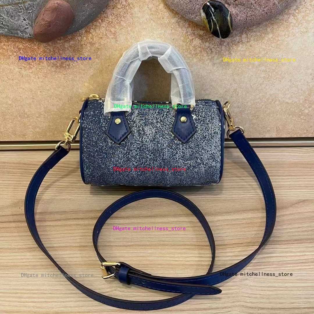 16cm New Gradient Women Designer Crossbody Bags Denim Blue Mini Pillow Bag High Quality Vintage Messenger Purses Fashion Tote Handbags with, Brown
16cm New Gradient Women Designer Crossbody Bags Denim Blue Mini Pillow Bag High Quality Vintage Messenger Purses Fashion Tote Handbags with, Brown