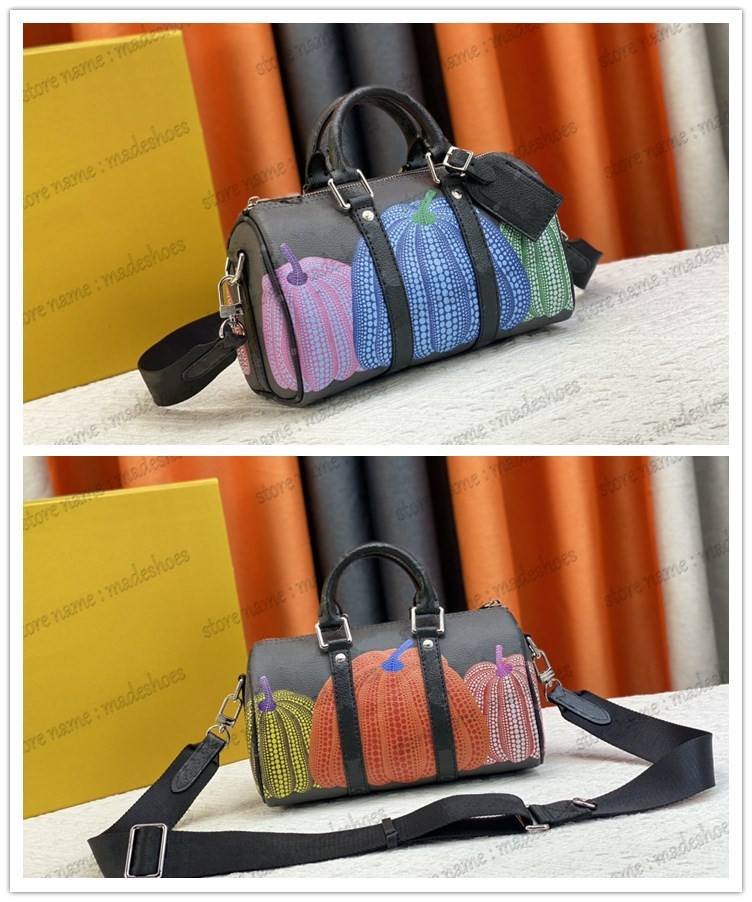 Keepall XS Graffiti mini travel Bag Yayoi Kusama BANDOULIERE 25 Handbag Zipped closure Removable name tag Designer Crossbody For Women M46437
Keepall XS Graffiti mini travel Bag Yayoi Kusama BANDOULIERE 25 Handbag Zipped closure Removable name tag Designer Crossbody For Women M46437