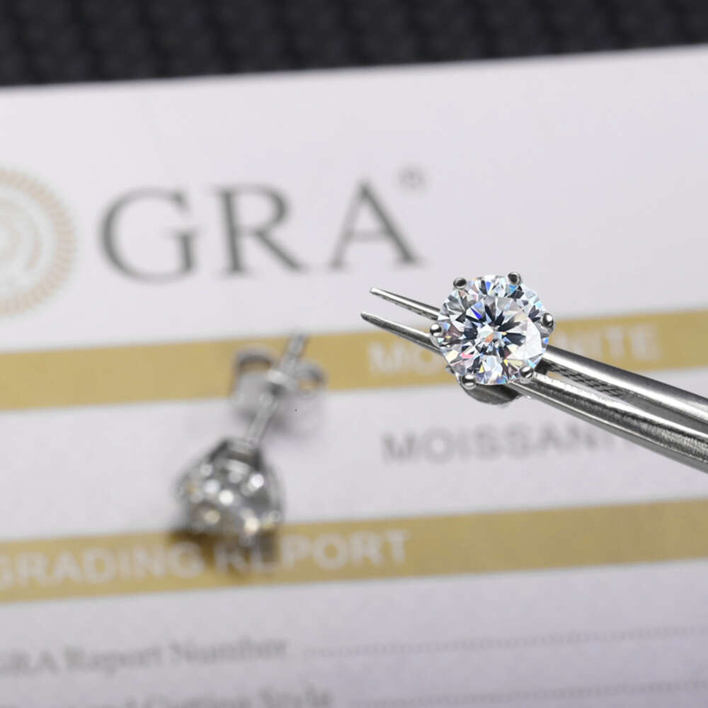 2023 Trendy 6 Prong Moissanite Stud 925 Sterling Silver Vvs Lab Diamond Ear Rings for Men