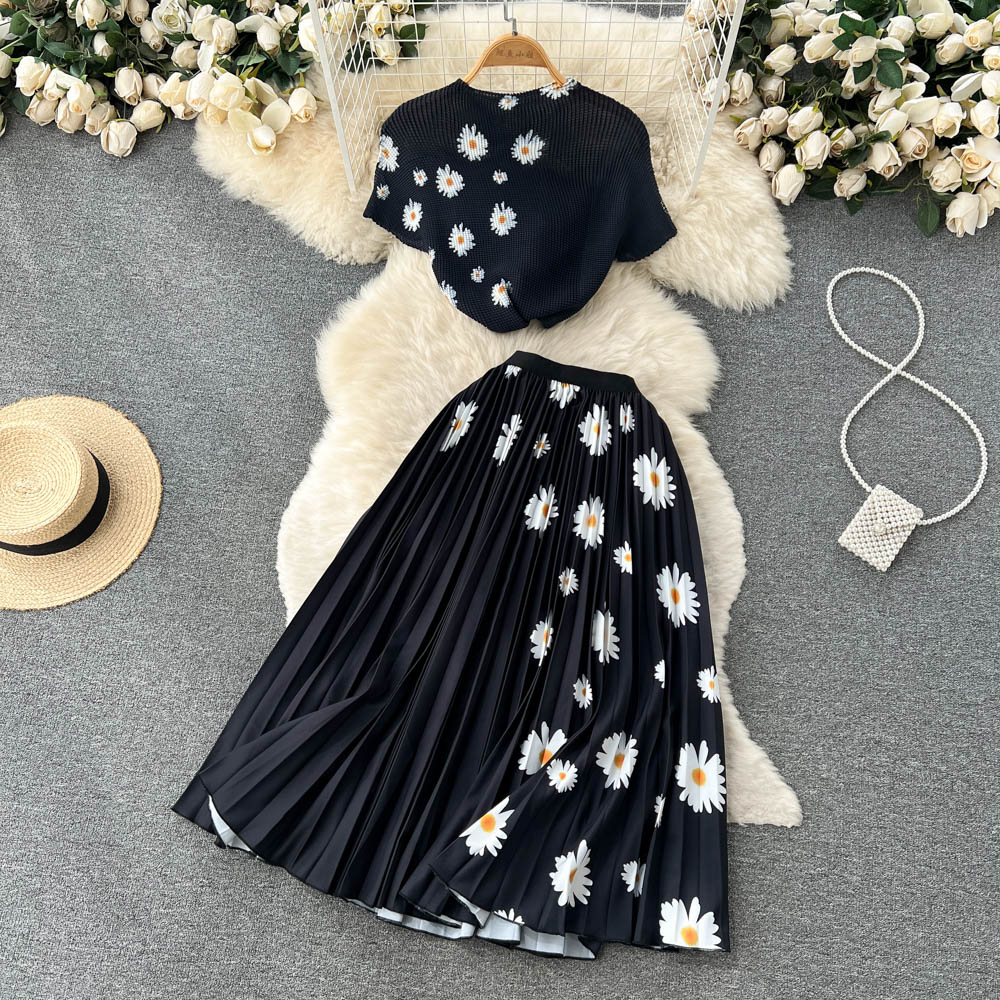 2023 Summer New Temperament OL WorkTwo Piece Dress Set Lapel Short-sleeved Knitted Shirt Contrast Color Stitching Pleated Skirt Sets
