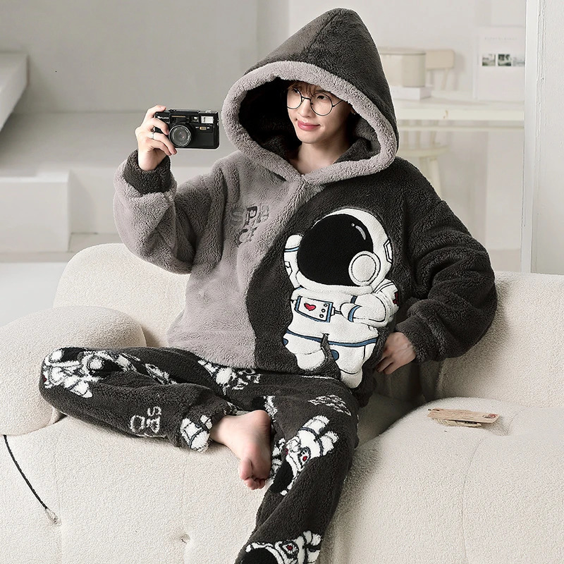 Men's Sleepwear Winter Men Pijama Sets 2PCS Adult Korean Hooded Pyjama Male Loungewear Cool Astronaut Thicken Soft Warm Pajama 231031