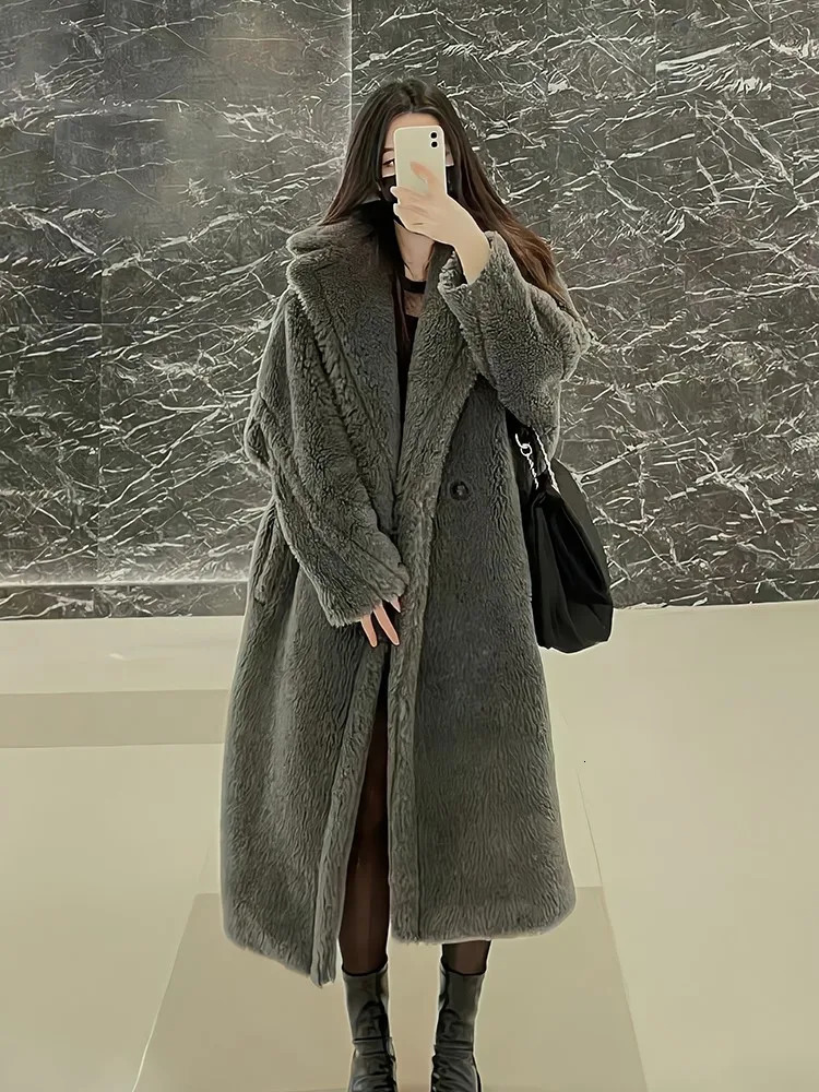 Women's Fur Faux Fur Luck A Long Teddy Bear Jacket Coat Women Winter Thick Warm Oversized Outerwear Overcoat Women Faux Lambswool Fur Coats 23110 - view 7