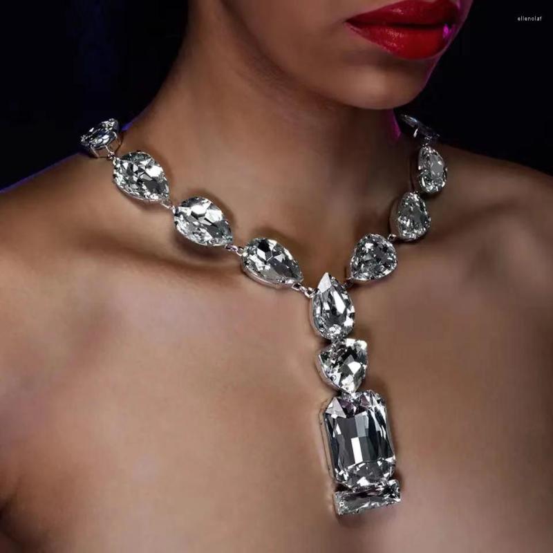 Choker Fashion Oversized Crystal Pendant Necklace For Women Sexy Luxury Big Square Rhinestone Necklaces Jewels Accessories Wholesale
Choker Fashion Oversized Crystal Pendant Necklace For Women Sexy Luxury Big Square Rhinestone Necklaces Jewels Accessories Wholesale