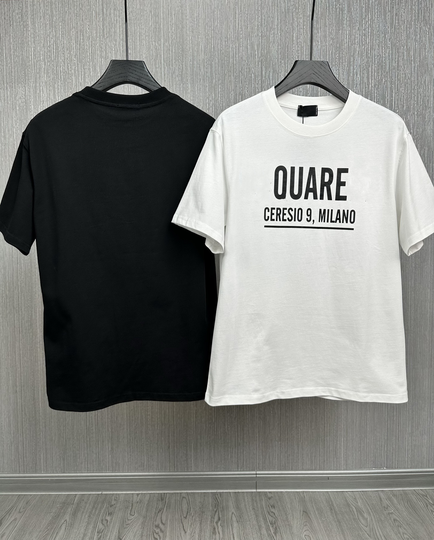 23SS Brand Men T-Shirt Designer d2 Mens Polo shirt tops Luxury Dsquare Print Shorts O-Neck Short Sleeve Men's Shirts DT2825
23SS Brand Men T-Shirt Designer d2 Mens Polo shirt tops Luxury Dsquare Print Shorts O-Neck Short Sleeve Men's Shirts DT2825