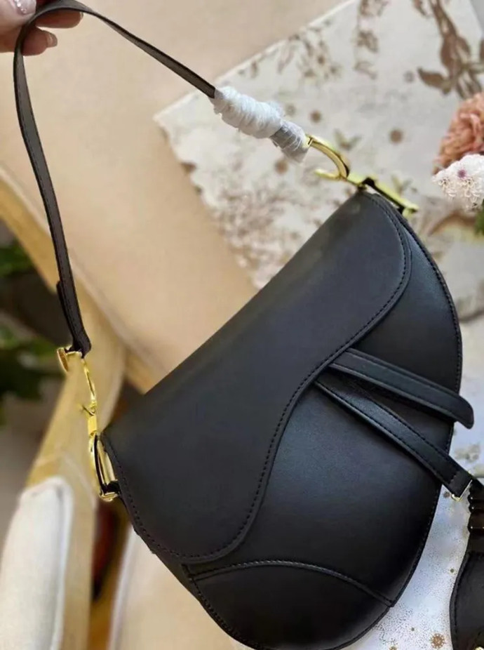Handbag Saddles bag with Strap Designer Bag backpacks Tote Wallet magnetic Metal pendant Purses Top 5A Shoulder bags Womens Crossbody Handbags, Brown
Handbag Saddles bag with Strap Designer Bag backpacks Tote Wallet magnetic Metal pendant Purses Top 5A Shoulder bags Womens Crossbody Handbags, Brown