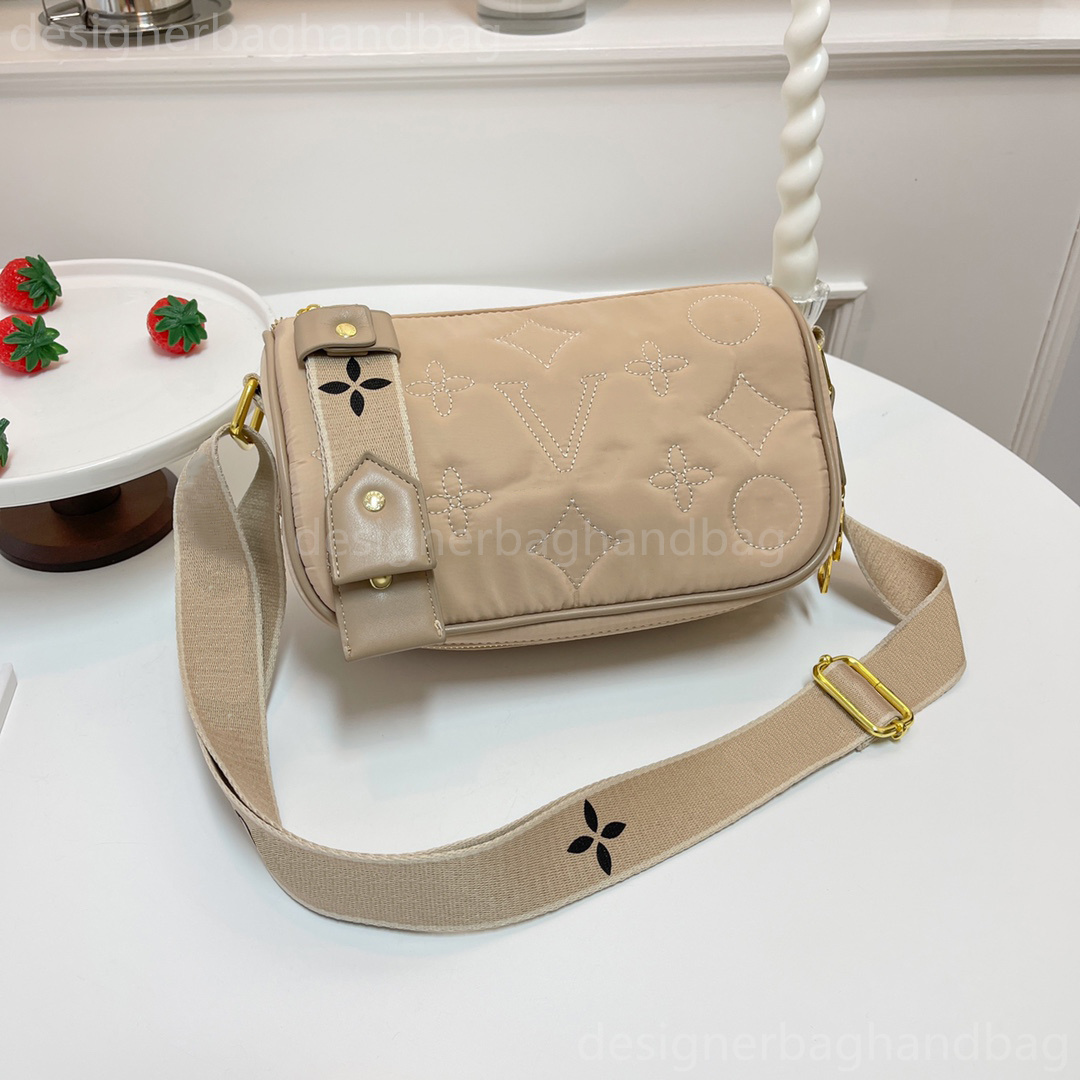 Luxury classic Wallet on Strap Bubblegram Bags Designer jac Le quem Bambino Shoulder Bag Embroidered Leather envelope tote women handbag Crossbody clutch handbags, Green
Luxury classic Wallet on Strap Bubblegram Bags Designer jac Le quem Bambino Shoulder Bag Embroidered Leather envelope tote women handbag Crossbody clutch handbags, Green
