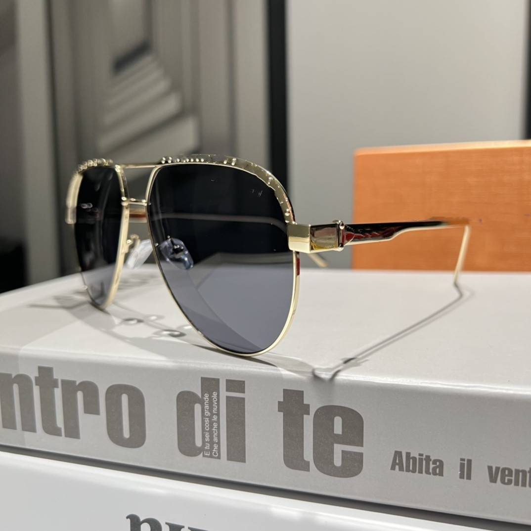 Luxury cool sunglasses UV-proof for Women Trend Personality Fashion Sunglasses Gift