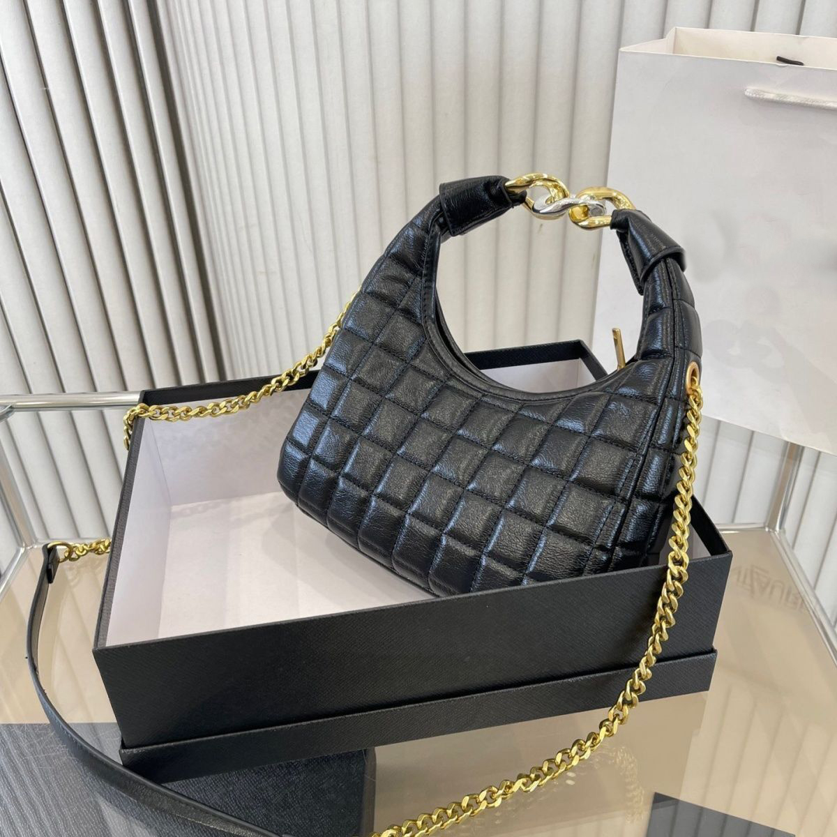 Fashion Designers Women Shoulder Bag Handbags Luxurys Brand Leather Crossbody Lady Purses Holder Chains Messenger bags, Yy
Fashion Designers Women Shoulder Bag Handbags Luxurys Brand Leather Crossbody Lady Purses Holder Chains Messenger bags, Yy