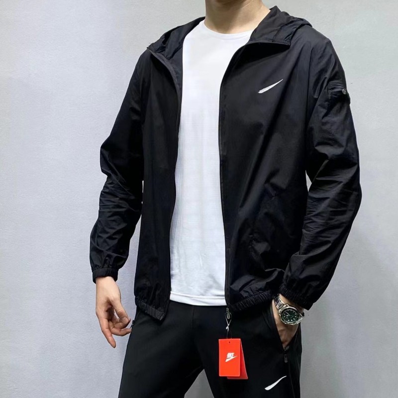 Men's Jackets Designer Hooded Outerwear Zipper Light jackets windproof suntan prevention Windbreaker Casual woman Jacket Coat Clothing, Black
Men's Jackets Designer Hooded Outerwear Zipper Light jackets windproof suntan prevention Windbreaker Casual woman Jacket Coat Clothing, Black