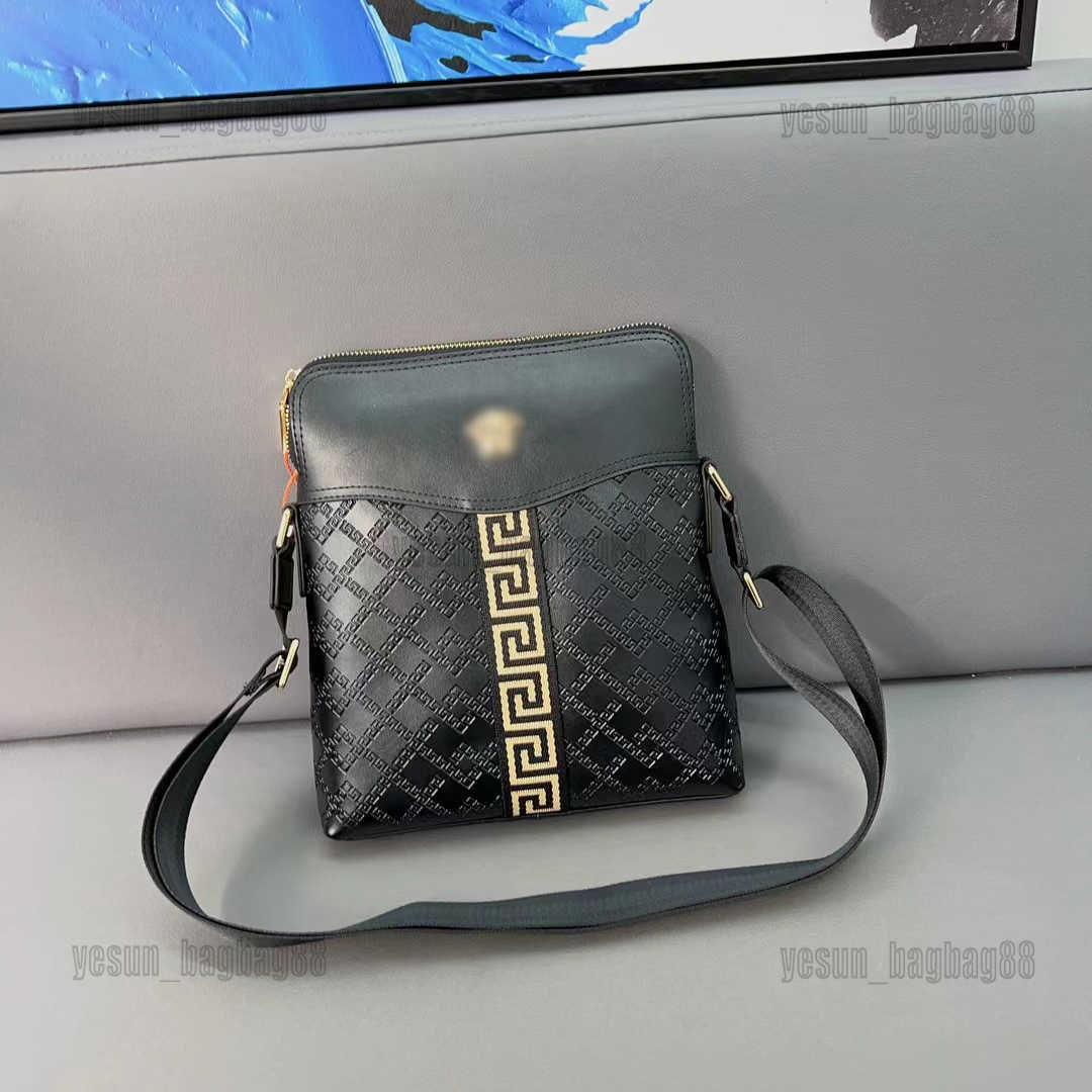 Luxury Designer Handbag Versages Classic Tote Bag Mens High-capacity Crossbody Bag Shoulder Wallet Messenger Handbag 22cm/27cm
Luxury Designer Handbag Versages Classic Tote Bag Mens High-capacity Crossbody Bag Shoulder Wallet Messenger Handbag 22cm/27cm
