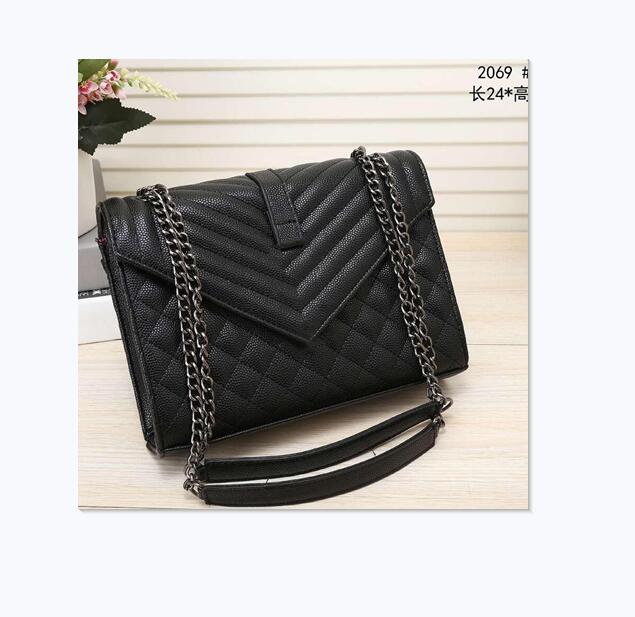 Luxurys Designers Fashion Women CrossBody bag Shoulder Bags Letter Handbag Ladies Purse Walllet Chains Clutch Handbags 76
Luxurys Designers Fashion Women CrossBody bag Shoulder Bags Letter Handbag Ladies Purse Walllet Chains Clutch Handbags 76