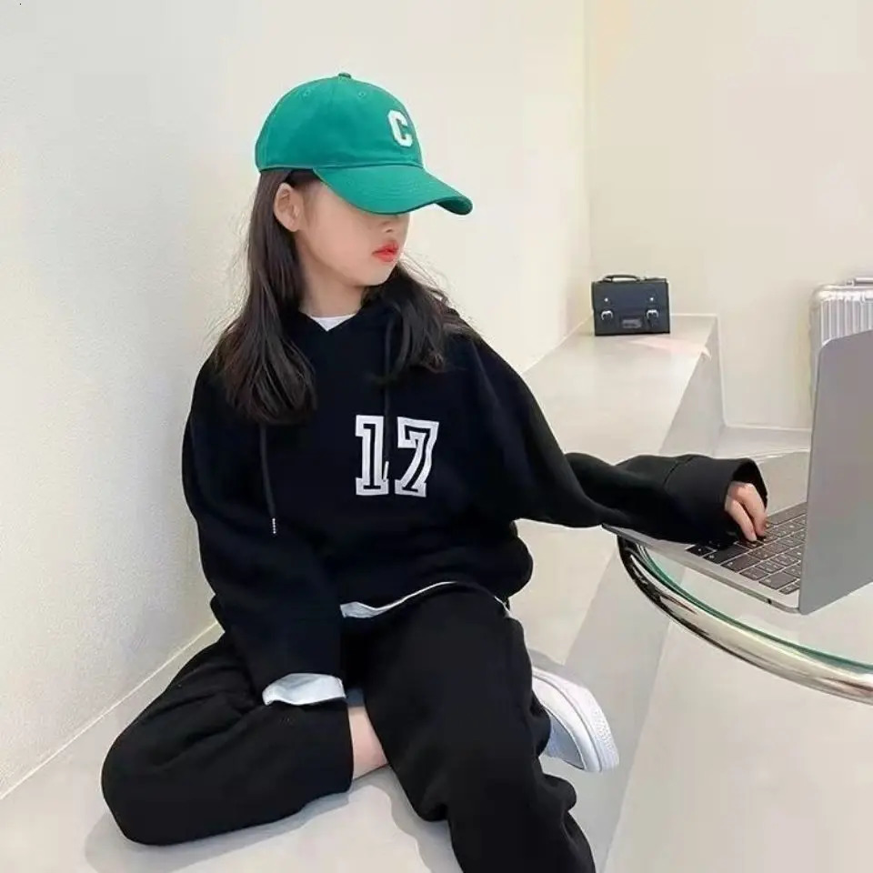 Clothing Sets Spring Autumn Unisex Casual Boys And Gilrs Hooded TopPant 2Pcs Streetwear Tracksuit 414Y Toddler To Teenage Kids Clothes 231102