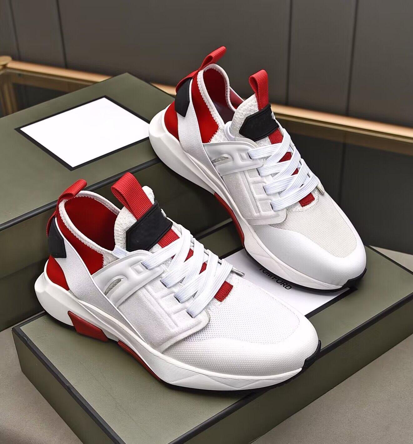Top Brand TomsFord Nylon Mesh Jago Sneakers Shoes Men Re-Nylon Technical Luxury 2023 Discount Footwear Comfort Casual Outdoor Trainer EU38-46
Top Brand TomsFord Nylon Mesh Jago Sneakers Shoes Men Re-Nylon Technical Luxury 2023 Discount Footwear Comfort Casual Outdoor Trainer EU38-46