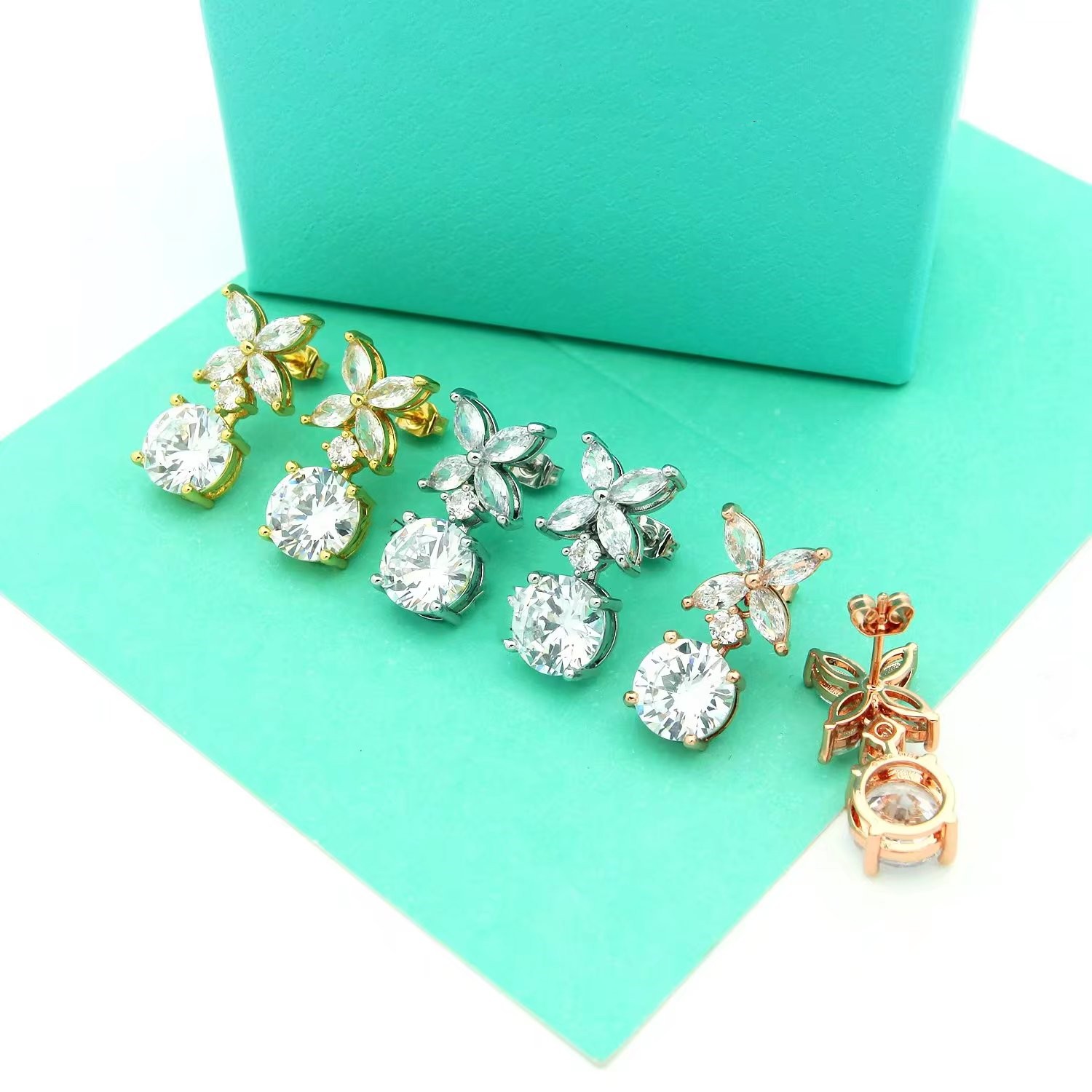 gold heart earring women rose Stud couple Flannel bag Stainless steel 10mm Thick Piercing jewelry gifts woman Accessories wholesale
gold heart earring women rose Stud couple Flannel bag Stainless steel 10mm Thick Piercing jewelry gifts woman Accessories wholesale