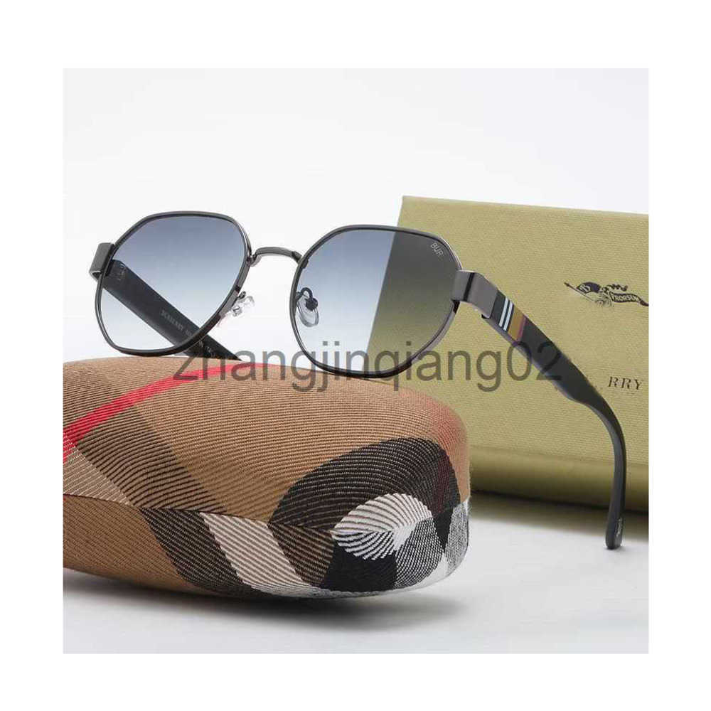 Designer Burbrery Sunglass Cycle Luxurious Fashion Sport Polarize Sunglasses Men Women Summer Vintage Baseball Anti Glare Travel Vacation Daily Glasses
Designer Burbrery Sunglass Cycle Luxurious Fashion Sport Polarize Sunglasses Men Women Summer Vintage Baseball Anti Glare Travel Vacation Daily Glasses