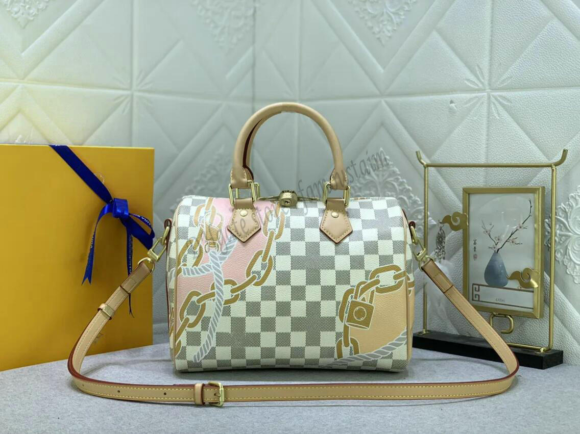 2023 New Spring Chains Ropes Boston bag N40473 Speedy Bandouliere 25 Crossbody Bag Damier Azur Speedy Handbag 25cm with Padlock Women's Leath, 01
2023 New Spring Chains Ropes Boston bag N40473 Speedy Bandouliere 25 Crossbody Bag Damier Azur Speedy Handbag 25cm with Padlock Women's Leath, 01