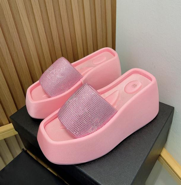 Designers drill women thick soles sandals and slippers WANG satin increase height muffins ladies holiday banquet Thick bottom platform beach Crystal slippers, Black
Designers drill women thick soles sandals and slippers WANG satin increase height muffins ladies holiday banquet Thick bottom platform beach Crystal slippers, Black
