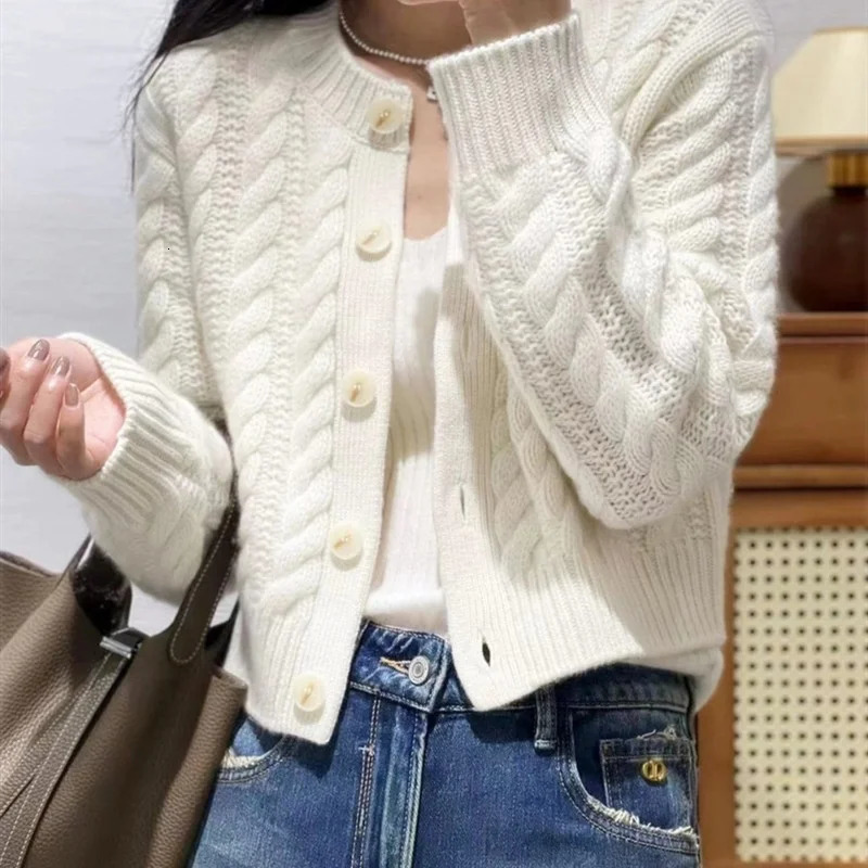 Women's Sweaters Fashion Sweater Coat Women Autumn Long Sleeve Solid Color Singlebreasted Loose Knitted Cardigan Female Casual Short Tops 231101
