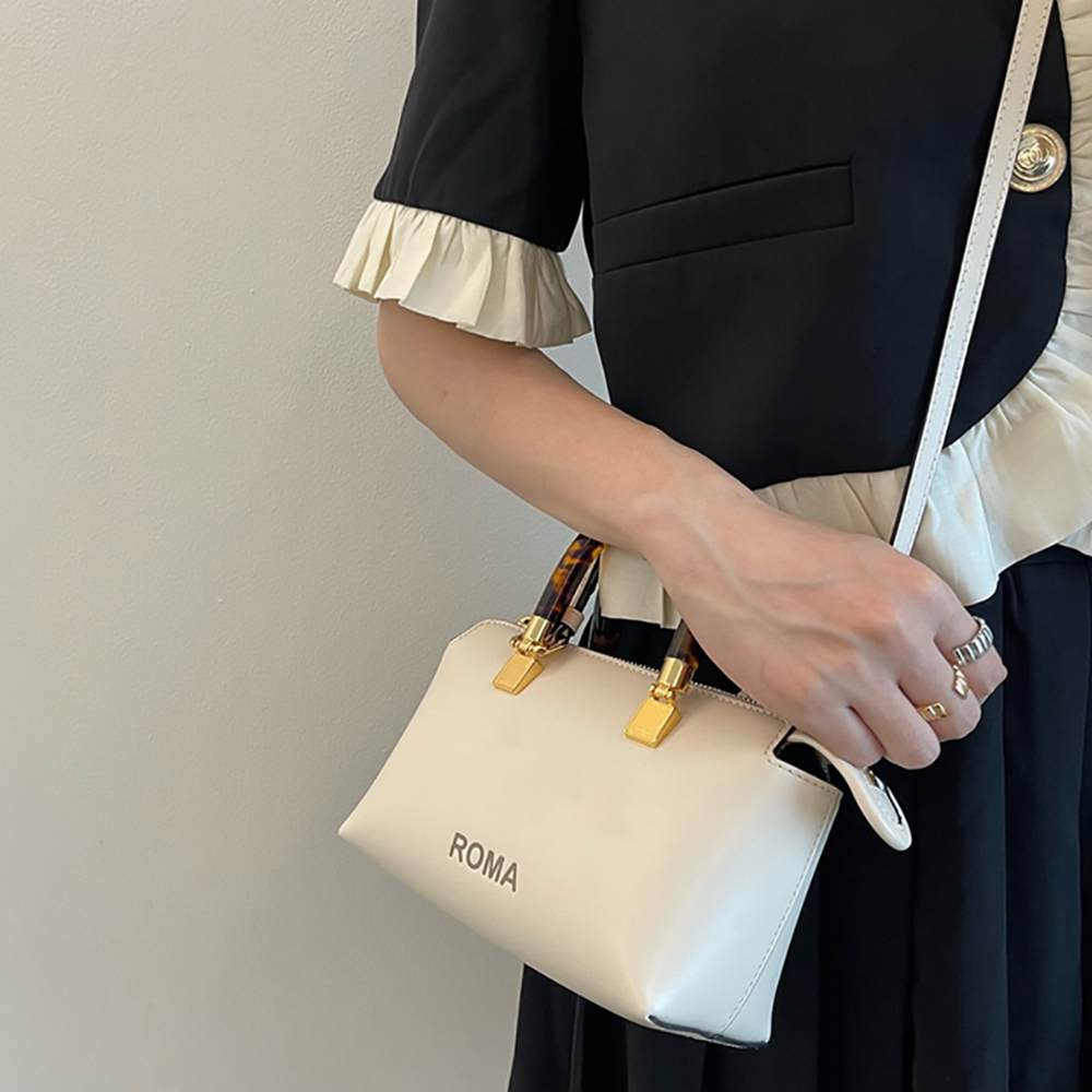 Designer Crossbody bags Luxury Boston Mini handbag 20.5CM ByTheWay Boston Mini bag Calfskin Shoulder bag 10A With Box FD01
Designer Crossbody bags Luxury Boston Mini handbag 20.5CM ByTheWay Boston Mini bag Calfskin Shoulder bag 10A With Box FD01