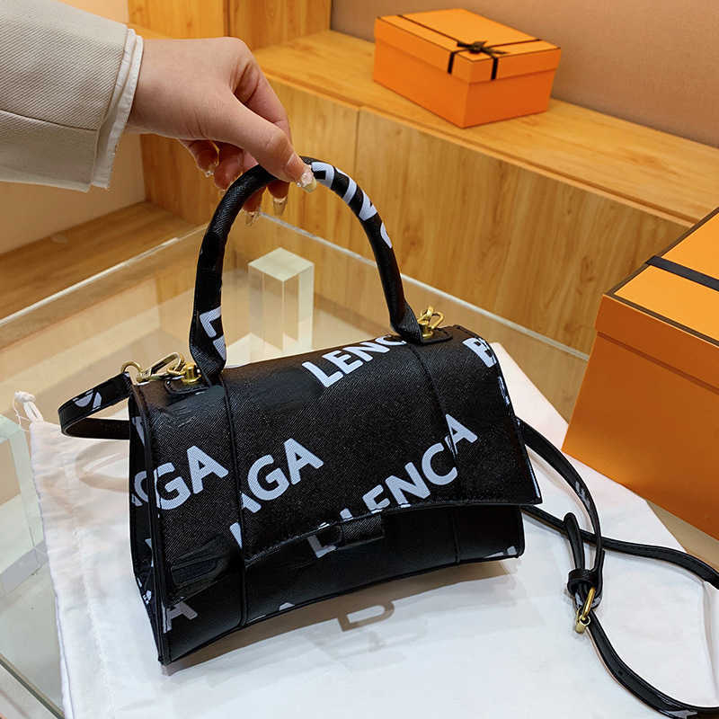 Womens Tote Bag Paris Shoulder crossbody Purse Designer Bags Small Square Handbag PU MessengerBag wallet, Black13
Womens Tote Bag Paris Shoulder crossbody Purse Designer Bags Small Square Handbag PU MessengerBag wallet, Black13