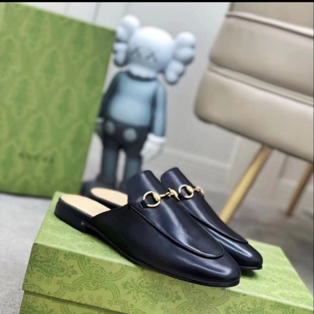 Luxury Brand Women Leathers Slipper Loafers Round Toe Metal Buckle Flat Heels Beach Shoes White Black Solid Classics Animal Head Embroidery with Dust Bag 35-42, #17
Luxury Brand Women Leathers Slipper Loafers Round Toe Metal Buckle Flat Heels Beach Shoes White Black Solid Classics Animal Head Embroidery with Dust Bag 35-42, #17