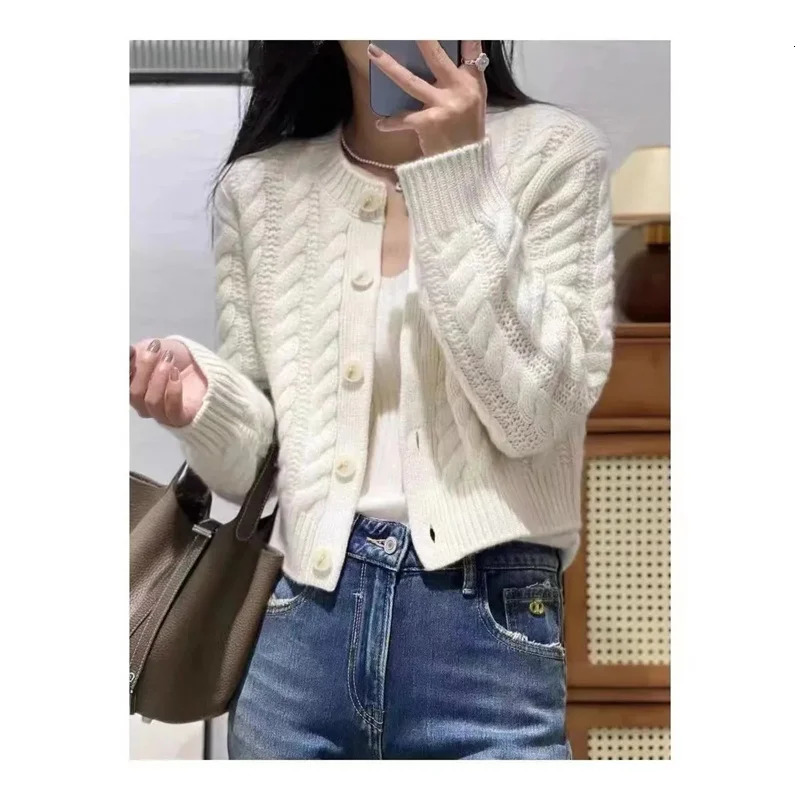 Women's Sweaters Fashion Sweater Coat Women Autumn Long Sleeve Solid Color Singlebreasted Loose Knitted Cardigan Female Casual Short Tops 231101