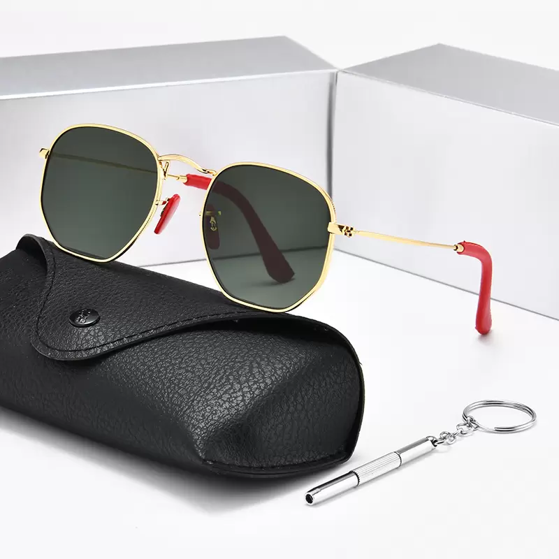 Mens sunglasses women sunglasses eyewear glasses pair eyewear 2022 classic brand retro luxury designer eyewear bands metal frame designers woman glass glasses 
Mens sunglasses women sunglasses eyewear glasses pair eyewear 2022 classic brand retro luxury designer eyewear bands metal frame designers woman glass glasses