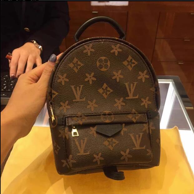 M44873 mini backpack PALM SPRINGS backpacks shoulder bag clutch handbags luxury brand designer bag School bag messenger package tote bag, Brown cell
M44873 mini backpack PALM SPRINGS backpacks shoulder bag clutch handbags luxury brand designer bag School bag messenger package tote bag, Brown cell
