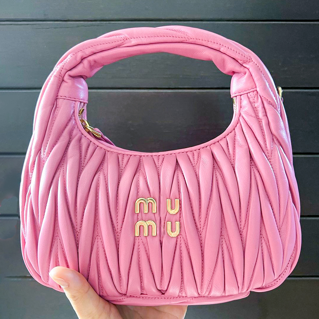 Miu Wander Matelasse Miumui underarm Mini Hobo Bag Womens Mens Miui luxury Designer purses tote handbag clutch Crossbody Genuine Leather gym fashion girl sling bags, Red
Miu Wander Matelasse Miumui underarm Mini Hobo Bag Womens Mens Miui luxury Designer purses tote handbag clutch Crossbody Genuine Leather gym fashion girl sling bags, Red