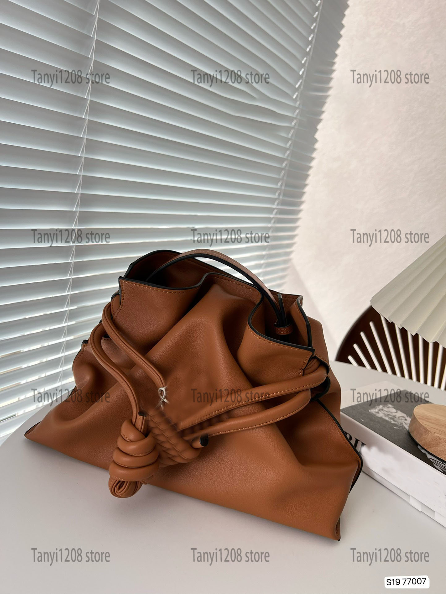 Fashion Loe Anagram Large Tote Bag Vintage Bucket Bag Women Lambskin Sholder Bag Ladies Luxury Crossbody Designer Bag Famous Brand Handbag Purse Beach Bag Clutch, Black
Fashion Loe Anagram Large Tote Bag Vintage Bucket Bag Women Lambskin Sholder Bag Ladies Luxury Crossbody Designer Bag Famous Brand Handbag Purse Beach Bag Clutch, Black